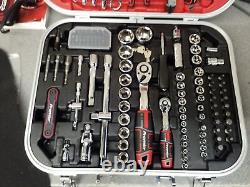 Sealey Mechanic's Tool Kit 136pc (AK7980) Broken Handle, Slight Case Damage